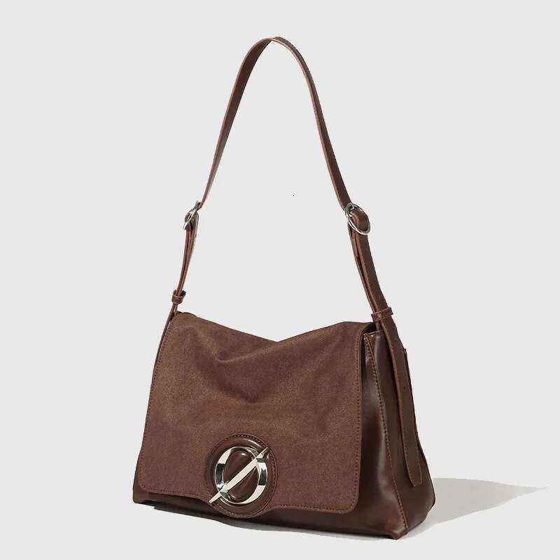 2024 New Street Trend Retro Tote Women's Niche Design Ing Fashion Versatile Shoulder Crossbody Bag