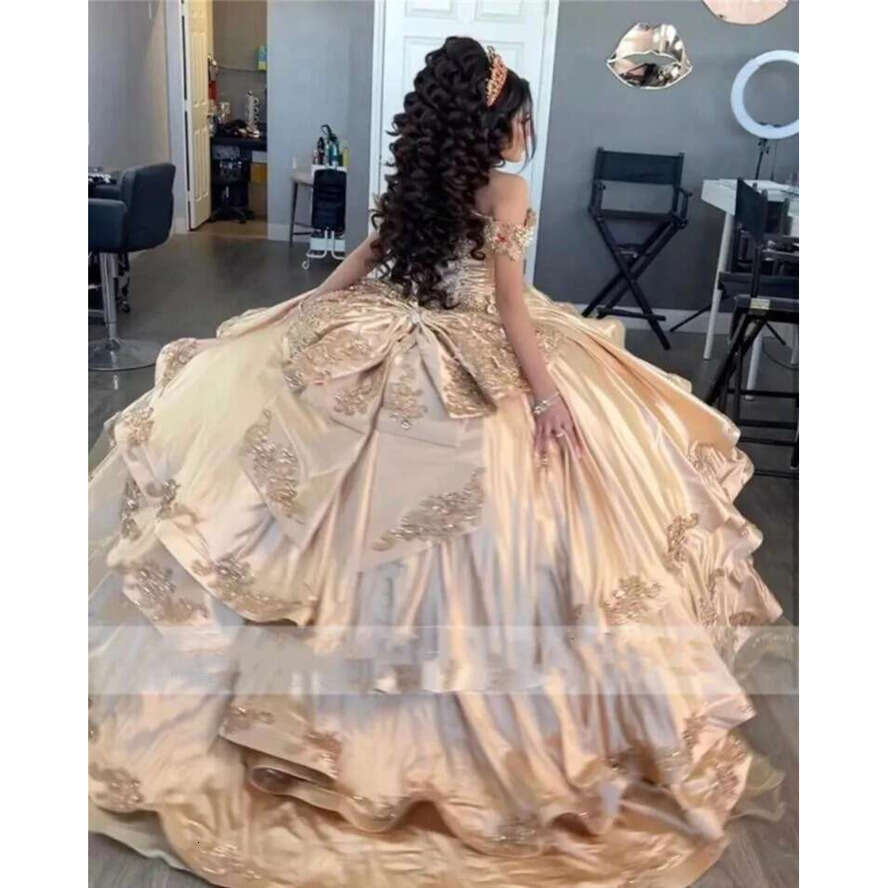 Princess Mexico 2024 Champagne Gold Quinceanera Off The Shoulder Satin Ruffels Ball Gown Sweet 16 Dresses Vestidos 0605 0618