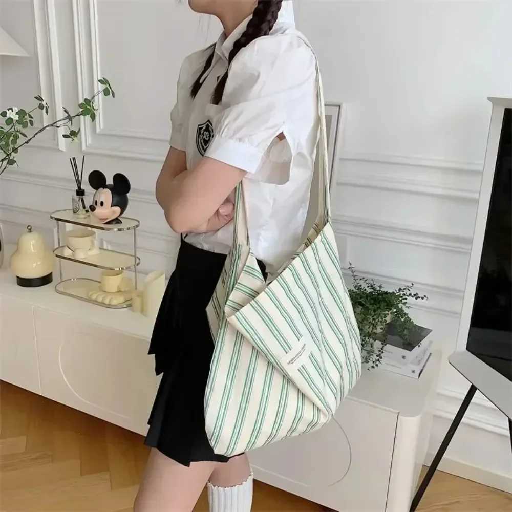 Large capacity shoulder bag shopping canvas fashionable Harajuku zipper leopard print Ulzzang handbag Z250225