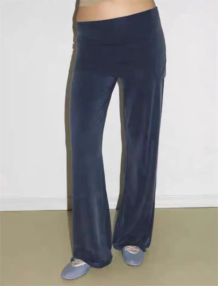 WOOL Spain Versatile Smooth and Comfortable Multi Color Strap Elastic Hanging Neck V-neck Tank Top for Women 250224