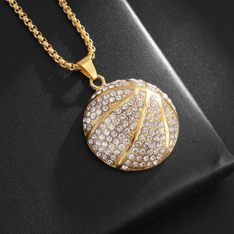 Iec Out Zirconia Basketball Pendant Necklace for Men Personali Punk Cool Rock Rap Party Hip Hop Jewelry Accessories X250224