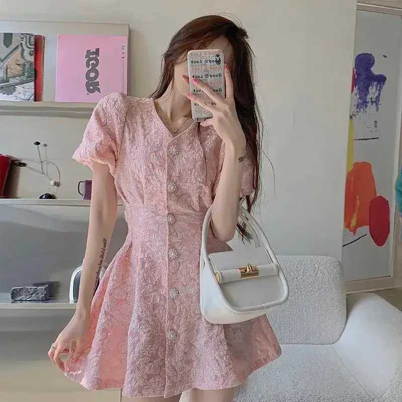 Summer V-neck waist fit mini puff Sve petite dress 3D embossed French style open back short sleeved womens clothingXJ250224