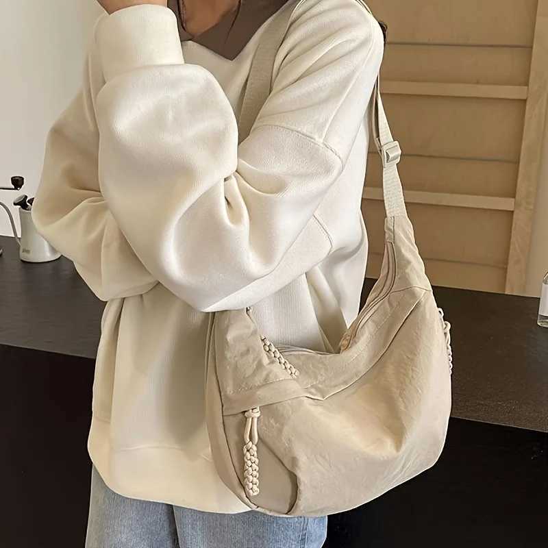 Fashion All-match Large Capacity Shoulder Messenger Bag Large Capacity Daily Commuting Sports Leisure Dumpling Bag Underarm Bag Z250225