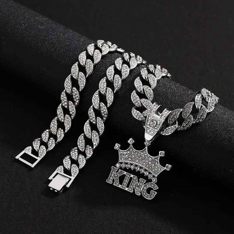 European and Hip Hop Mens Letter Crown Pendant Accessories Street Trend Cool Cuban Chain X250224