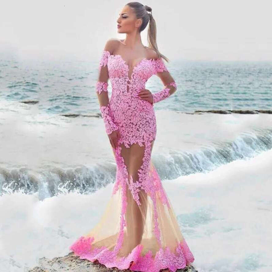 2024 Sexy Prom Dresses Off Shoulder Illusion Mermaid Plus Size Or Length Lace Applqieus Long Sleeves Sheer Tulle Vintage Evening Gowns