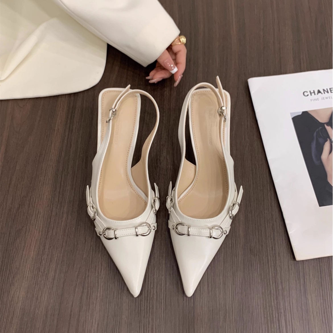 New hot free shipping deigsner for womens dress shoes black sliver white Elegant slim heel new fashionable temperament summer pointed high heels