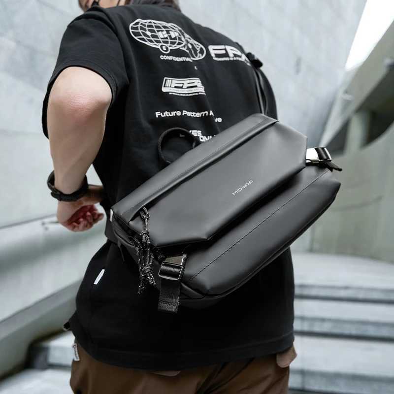 Mens flip side horizontal bag waterproof nylon messenger bag with iPad company unisex travel commuting bag Z250225