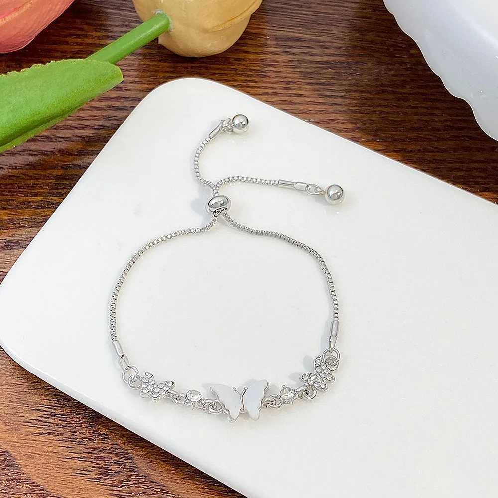 New Arrival Fashion Zircon Butterfly Bracelet for Women Luxury Silver Color Personality Bangle Party Jewelry Accories GiftsXJ250225