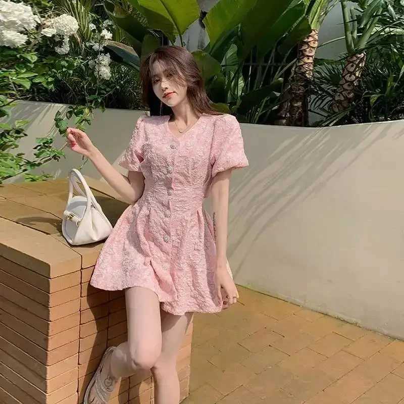 Summer V-neck waist fit mini puff Sve petite dress 3D embossed French style open back short sleeved womens clothingXJ250224