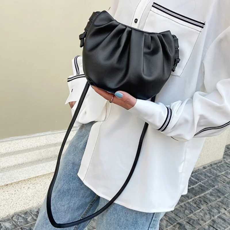 Womens Premium Shoulder Bag New Fashion Niche Design Messenger Bag Female Wild Western Style Female Pleated Bag Mini Cloud Bag Z250225