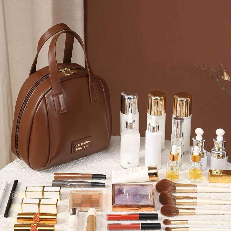 2025 New Large Capacity Portable Makeup Brush Storage Bag Designer Women's Outdoor Makeup Bag2