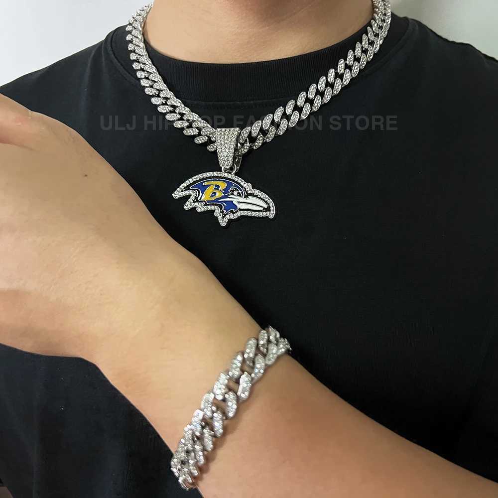 J Hip Hop Crow Football Pendant Chain Necklace with Cuban mi d out Sparkling Cool Jewelry X250224