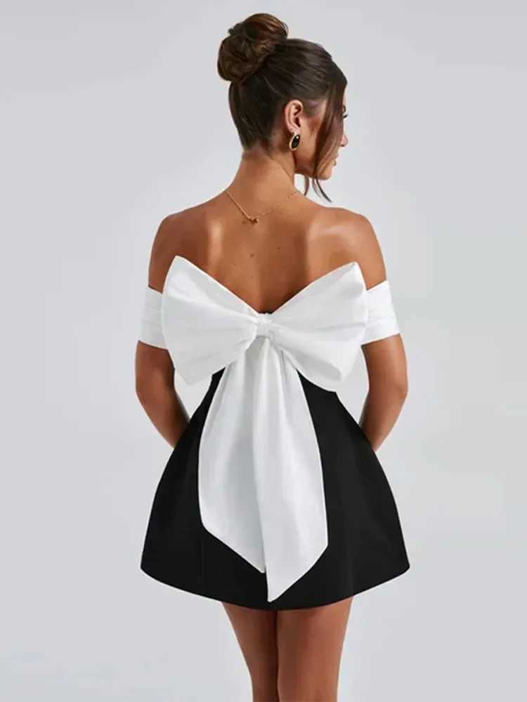 Fashion Backless 3d Bow Patchwork Mini Dress Ele Strapless High Waist A-linen Dresses 2025 New Street Party Club GownXJ250224