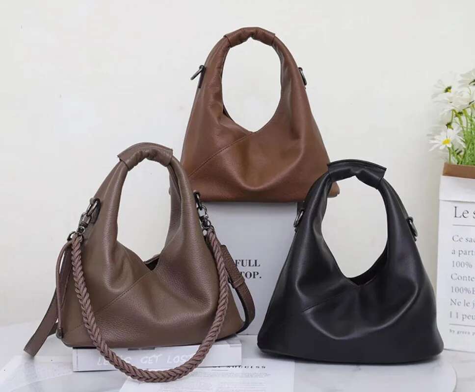 One Shoulder Autumn And Winter Fashion Casual Women's Handheld Temperament Textured Crossbody Bag