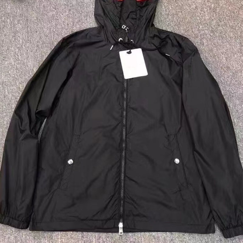 Designer Mens Jacket Embroidered Armband NFC Hooded Waterproof Windbreaker with Pockets Zip Up Spring Autumn Couple Outfit