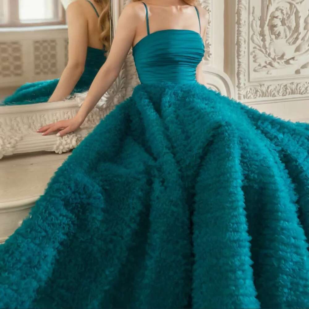 Elegant Women's Formal Italian Style Sleeveless Sapphire Shoulder Straps Floor Rubbing Tulle prom Graduation Party Evening Dress