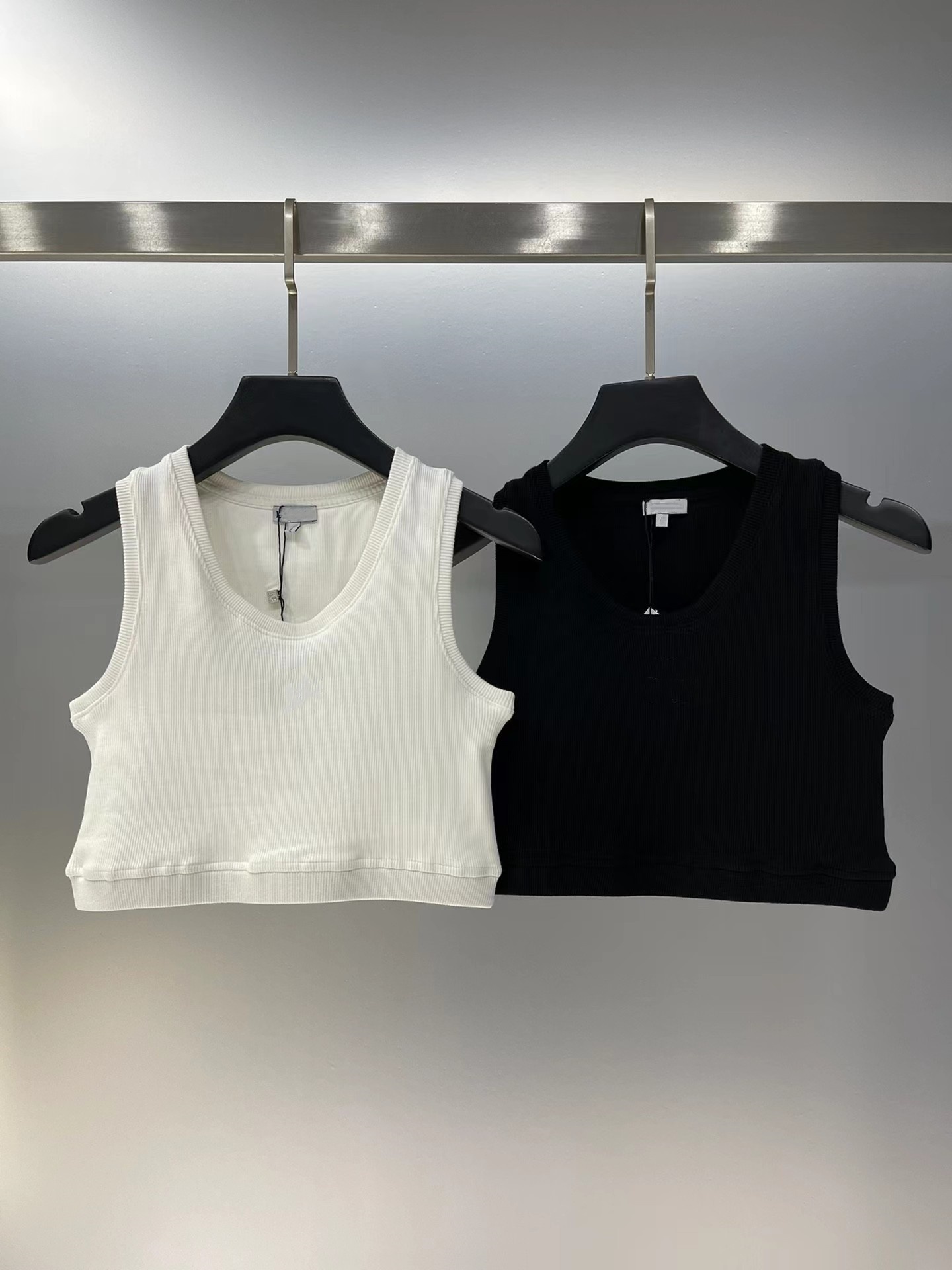 Women's Tank designer Tank Women's Tank Embroidered vest designer Luxury vest Top Sleeveless breathable women's sports top T-shirt