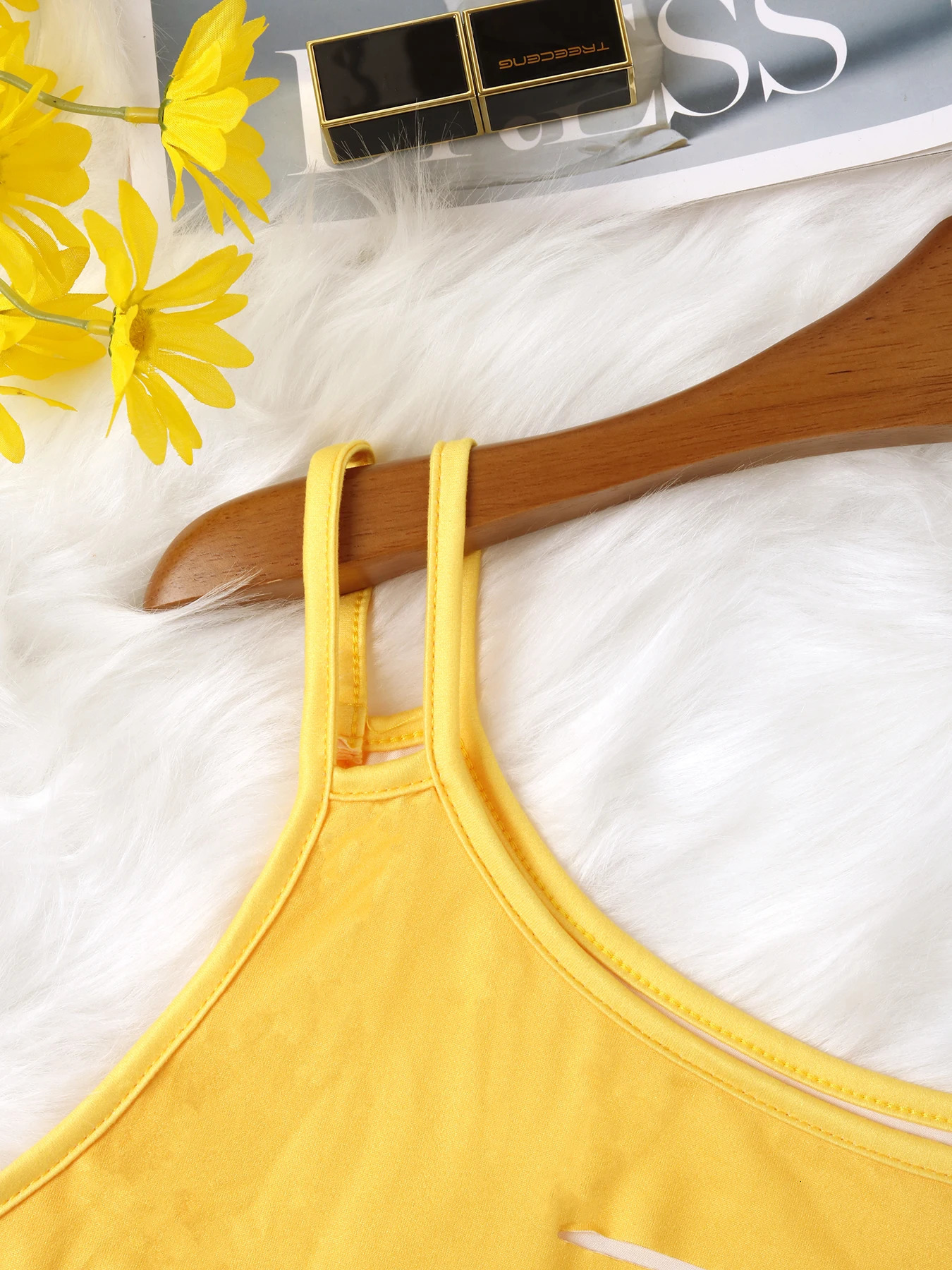 Womens Plus Size Sleeveless Gradient Tank Top with Cutout n for Summer Casual Wear Comfortable and Stylish 250224