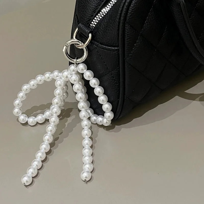 ZAKOL Y2K Korean Cute Beaded Pearl Bowknot Keychain for Women Metal Bow Pendant Bag Decoration Accessories 250224