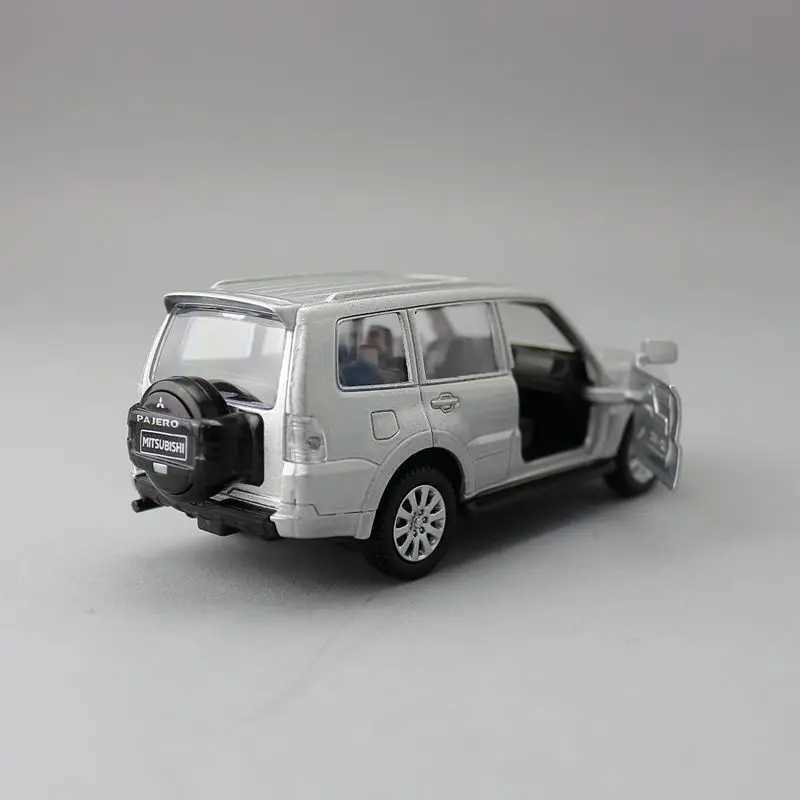 Caipo 1 43 Pullback PERO SUV Alloy Die Casting Model Car Used for Boys Toy Collection Friends Childrens Gifts Free shipping