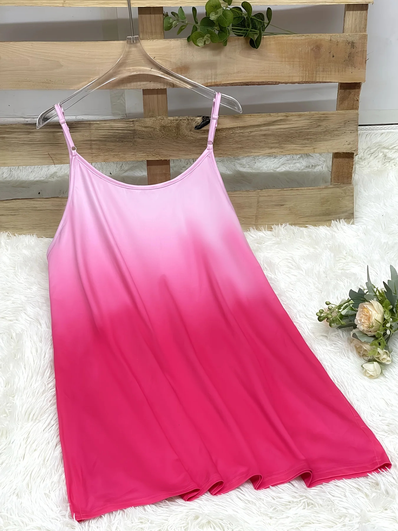 Plus Size Womens Gradient Sleeveless Tank Top Flowy Casual Summer Blouse with Scoop Neckline Perfect for Daily Wear 250224