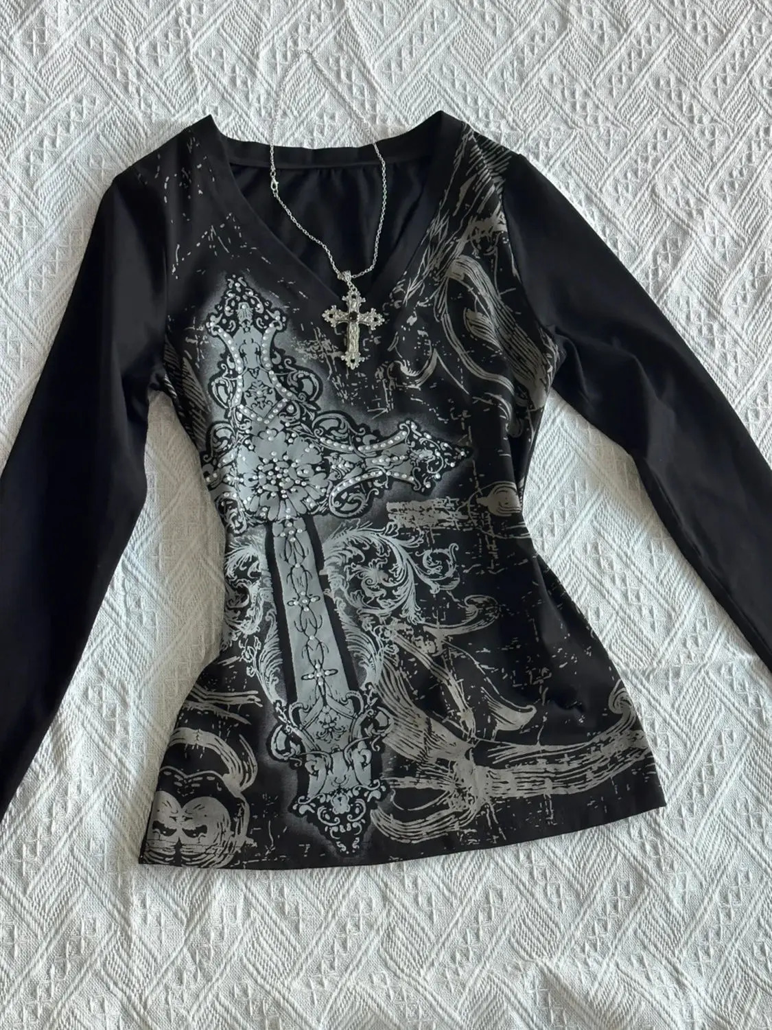 American retro n tie dye black printed T shirt for women in autumn pure cotton V-neck long sleeved T shirt top gothic 250224