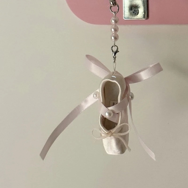 Pearls Ballet Shoe Pendant Keychain Ribbon Bowknot Bag Charm Car Keyring Hangings Ornament for Backpack Handbag Decors 250224