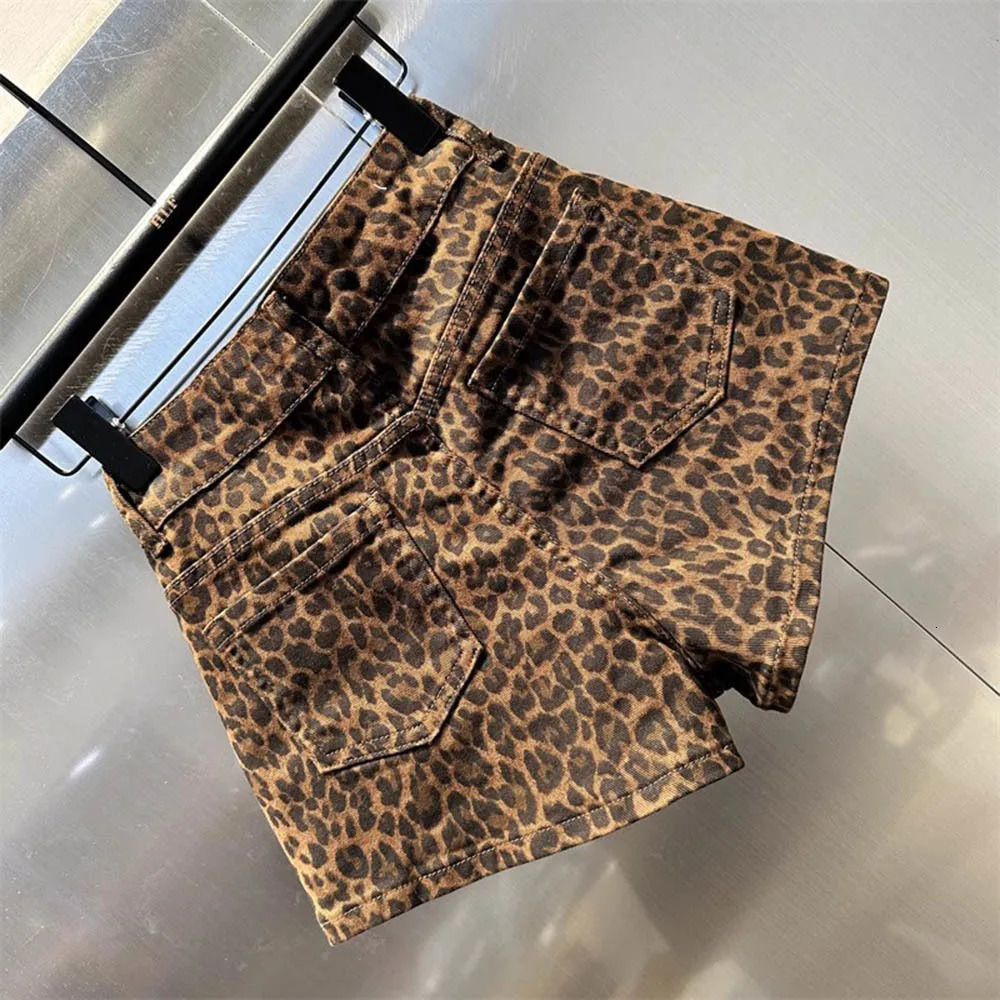 2025 Summer Leopard Print Shorts Womens Collection Fashion Denim Shorts High Waist Wide Leg Pants Female Trendy Short Jeans 250225