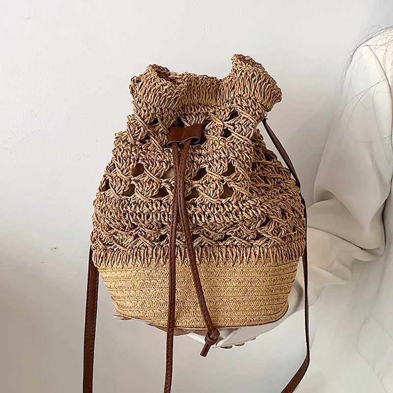 Chic Bucket Shape Crossbody Shoulder Bags Handmade Straw Hollow out Bag Pouch Female Travel Phone Purse Vintage Handbags