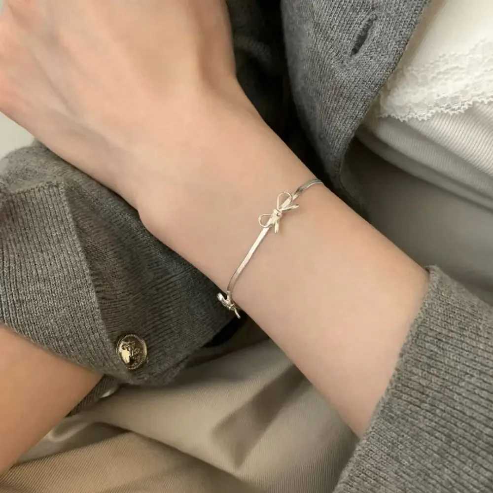 Fashion Bow Bracelets New Silver Color Y2K Snake Chain for Women Bangle Simple Fashion Ribbon Bowknot Women BraceletXJ250225