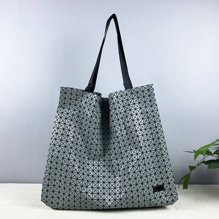 Japanese Lingge Men's And Women's Shopping Silicone Large Capacity Tote Single Shoulder Handbag Leisure Travel Big Bag designer handbags wom