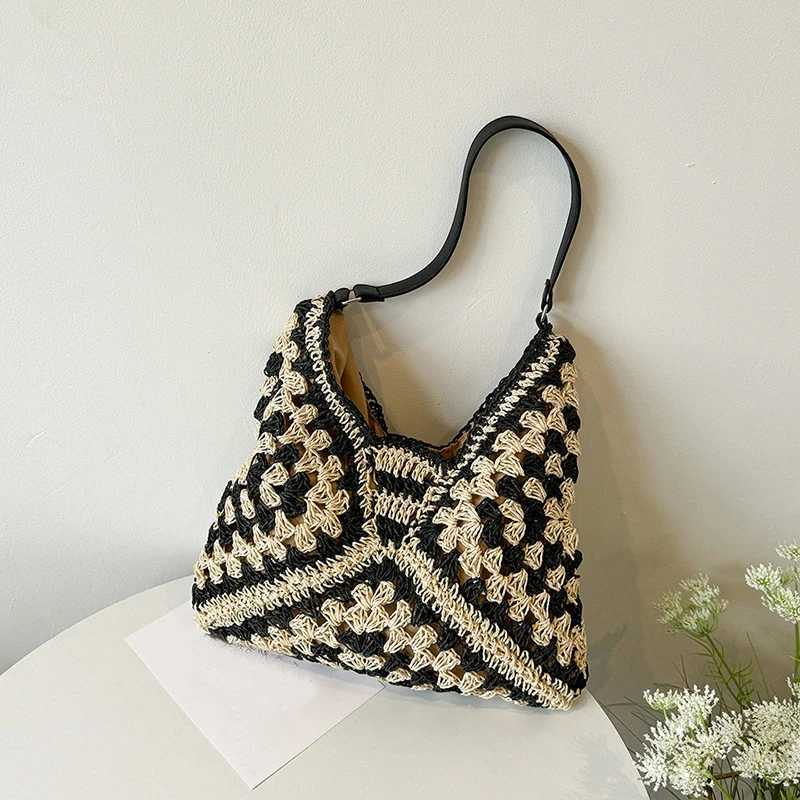 Ladies Knitted Handbags Summer Beach Straw Bag for Women Hollow Out Female Vacation Shoulder Bags Hand Woven Seaside Tote Bag