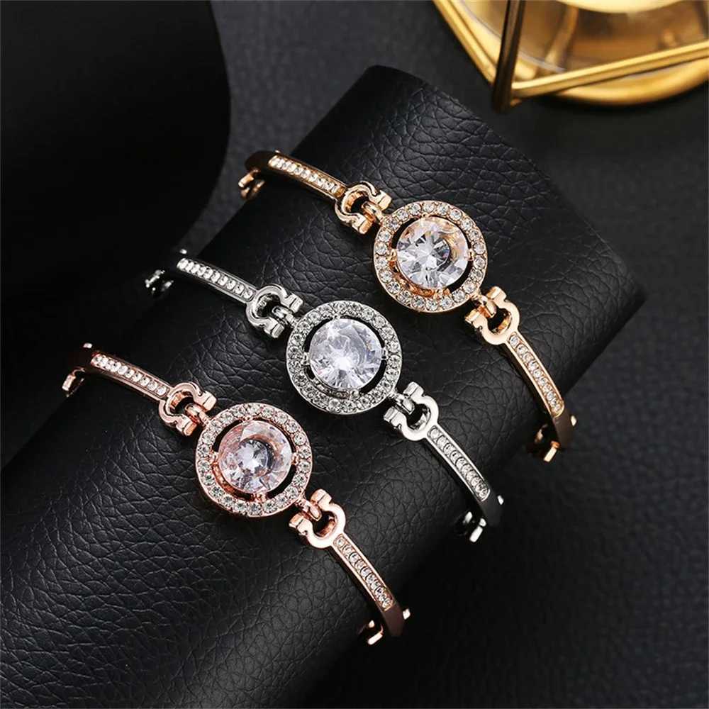 Luxury Round Big Zircon Bracelet Korea Fashion Adjustable Gold Color Zinc Alloy Rhinestone Bracelet for Women JewelryXJ250225