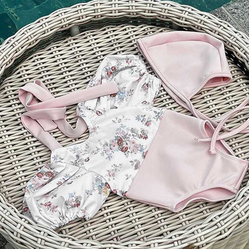 2024 New Summer Infant Baby Girls Swimsuit+Hat 0-3Yrs Kids Swimwear Toddler Baby Girls Beachwear Short Sleeved Printing Rompers X250224