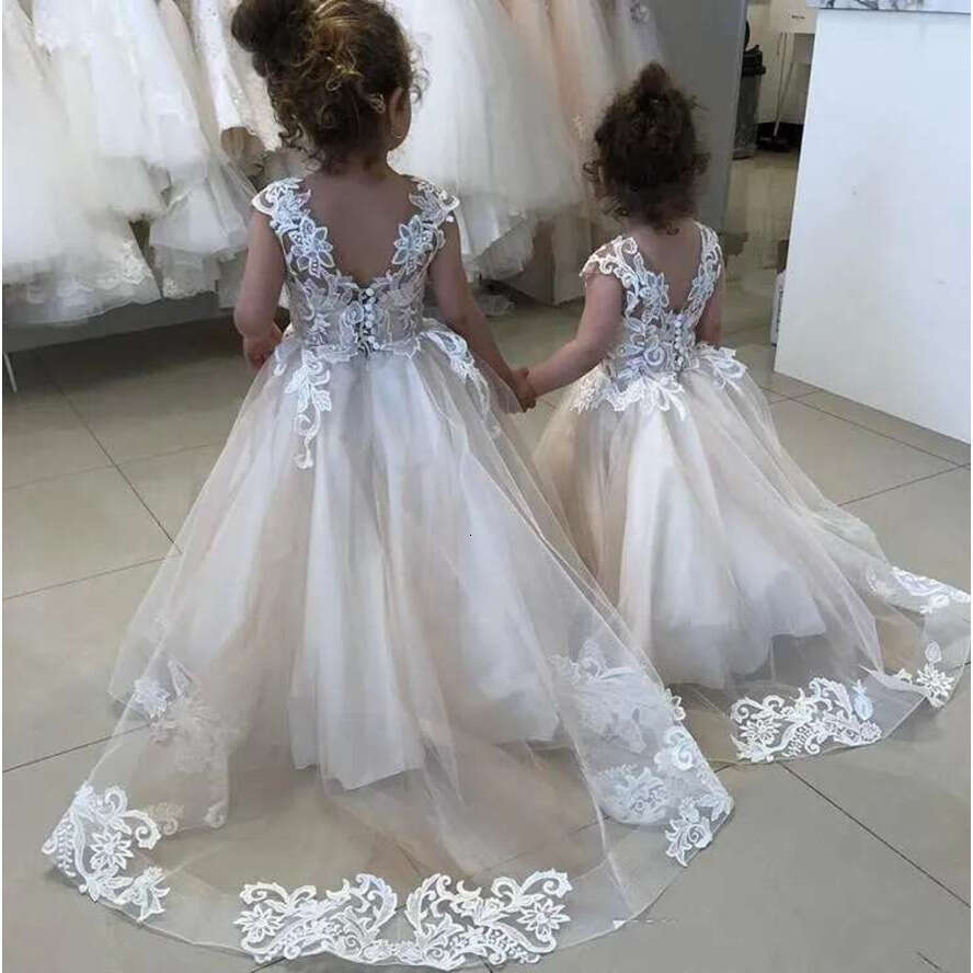 New Princess Wer Girls Dresses For Weddings Sheer Jewel Neck Tulle Appliques Cap Sleeves Open Back Birthday Children Pageant Gowns