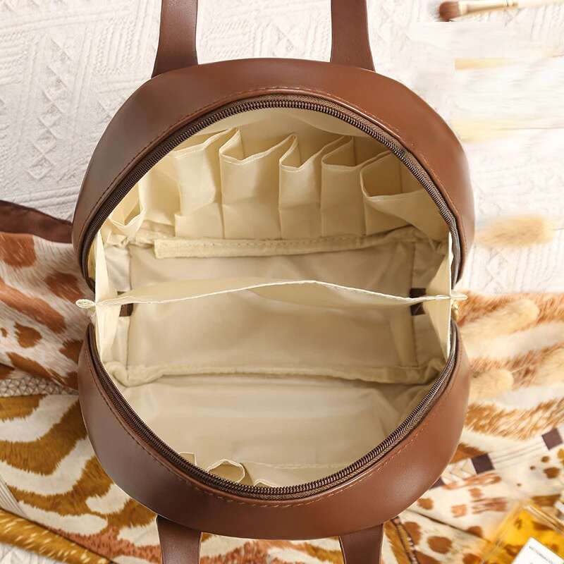 2025 New Large Capacity Portable Makeup Brush Storage Bag Designer Women's Outdoor Makeup Bag2