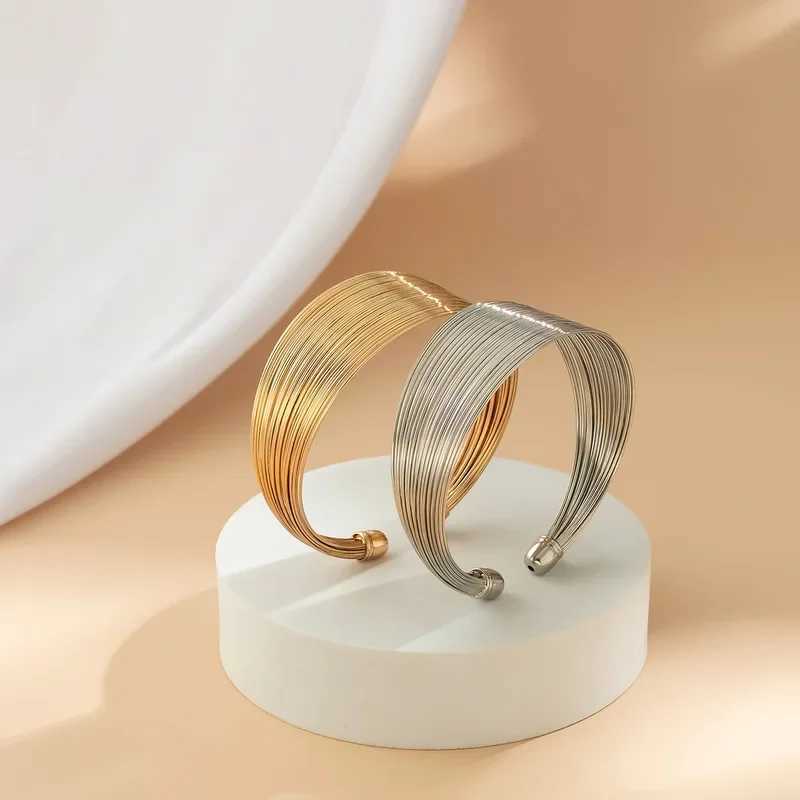 Stainless Steel Bracelets Fashion Wire Wr Open Wide Cuff Bracelet Bangle For Women Jewelry Vintage Metal Bangle FemaleXJ250225