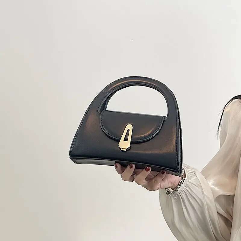 Niche Design High-End Retro Lock Handbag Women's Korean Style Temperament Versatile Fashion Shoulder Crossbody Bag