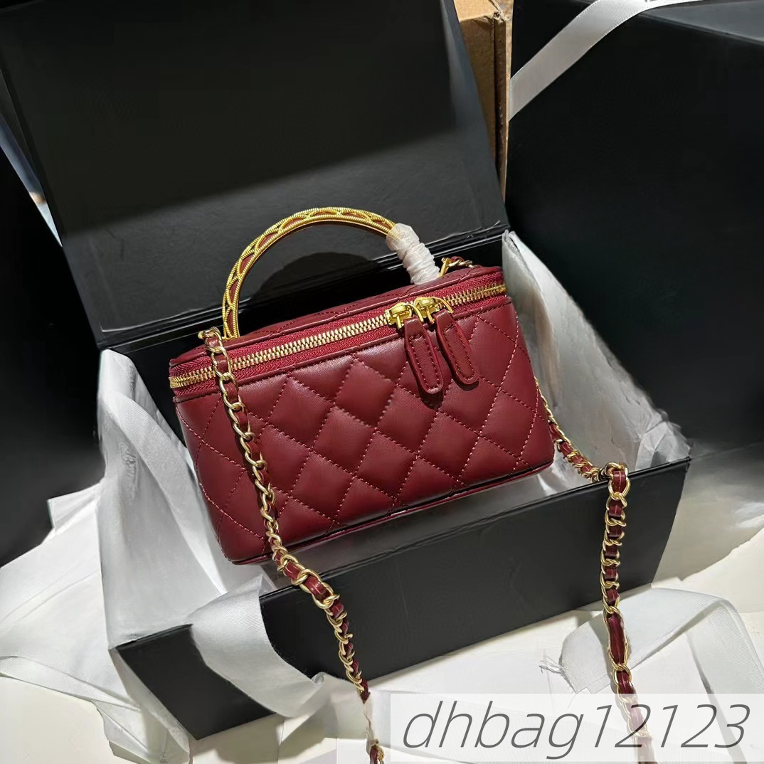 Women's Classic Vanity Box designer mirror makeup bag Portable Shoulder Handle Bag Leather Quilted Cross Gold Hardware Diamond Grid Suitcases Luxury toiletry bag