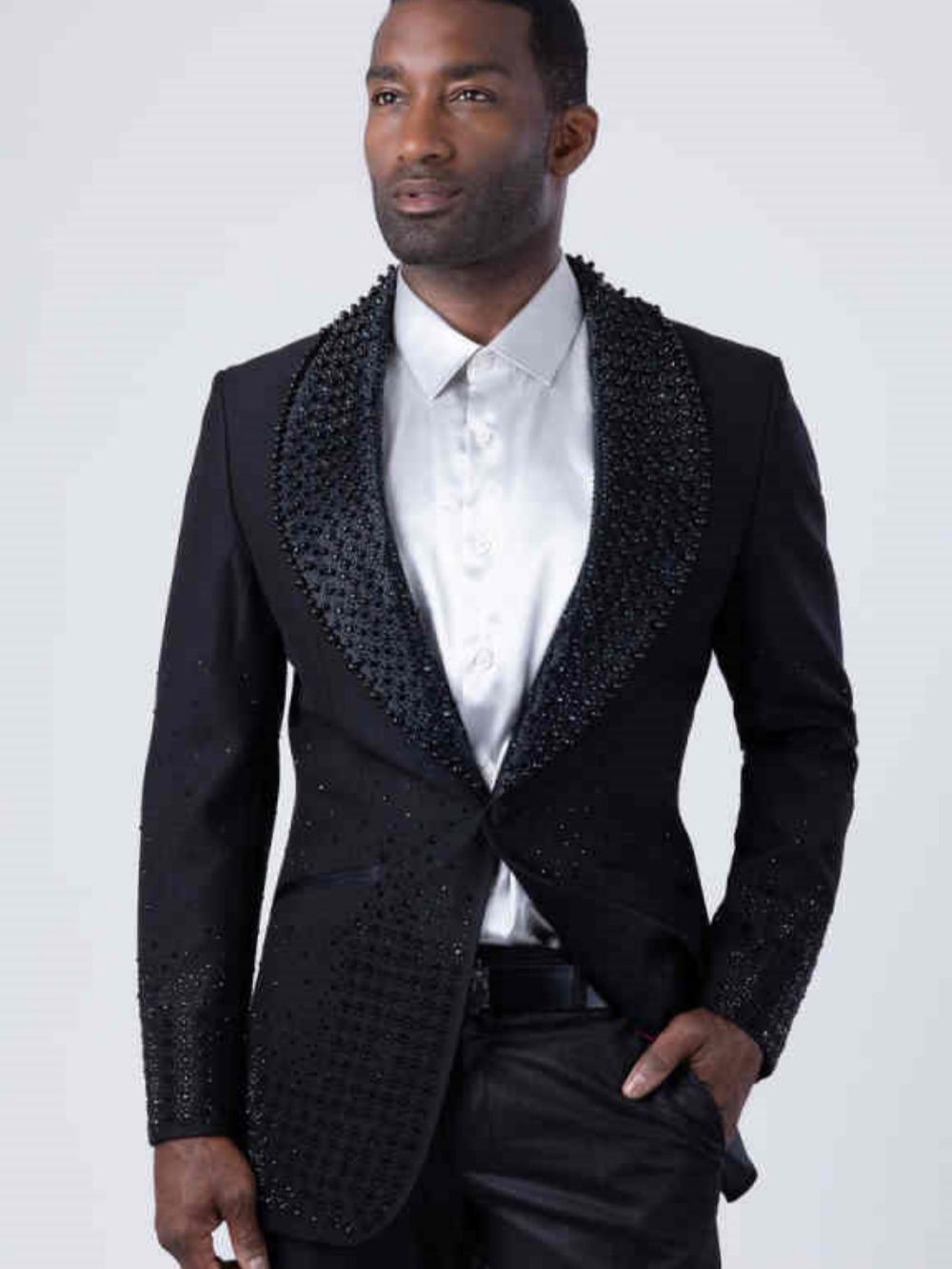 Luxury Wedding Tuxedos Beaded Pearls Men Suits Shawl Lapel 2 Piece Set Jacket Pants Business Blazers Customized High Quality