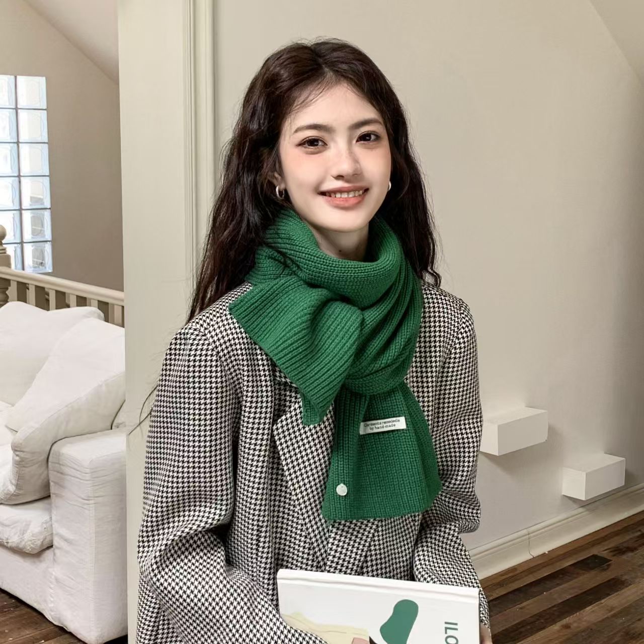 K008 Shell scarf winter wool scarf women's monochrome letter logo knitted neck warm plus velvet thickened all-match cold protection