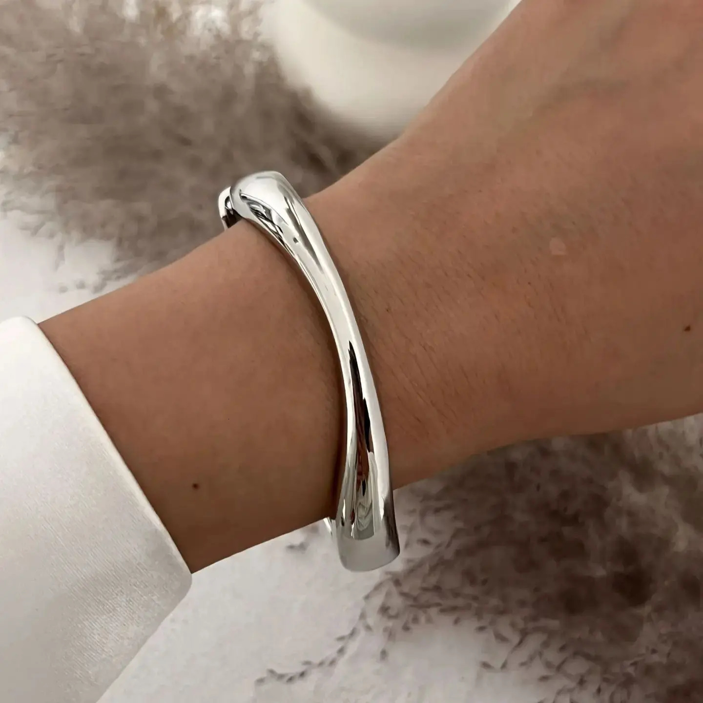 DIEZI Different Style Hip Hop Cuff Bangles Vintage Punk Gold Silver Color Geometric Spring Bangles Women Bracelets Men Jewelry 250225