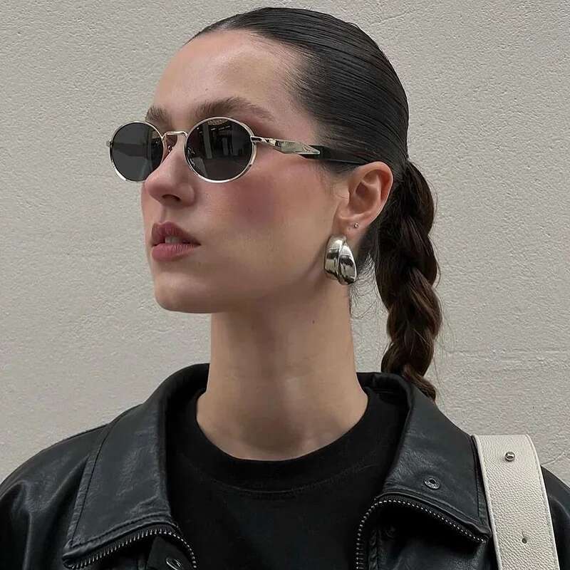 Women's Light Oval Gold Sunglasses 2025 Trendy Classical High Street Top Quality Alloy Solar Glasses for Female