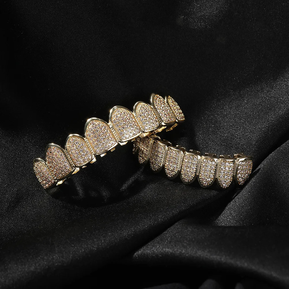 8 Up Down Iced Out Teeth Hip Hop Top Bottom Grills Dental Mouth Punk Teeth Caps Cosplay Party TG122 250220