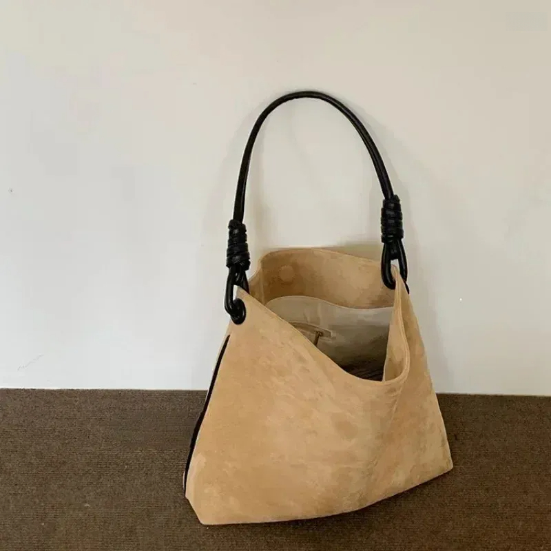 Women's Large Capacity Shoulder Bag - Vintage Suede Bucket Tote for Fall & Winter Season