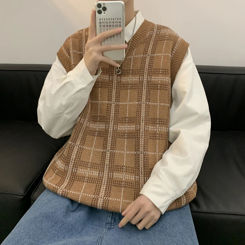 Autumn and winter Vneck thick knitted vest for men loose casual long sleeved sweatless mens top C152 250225