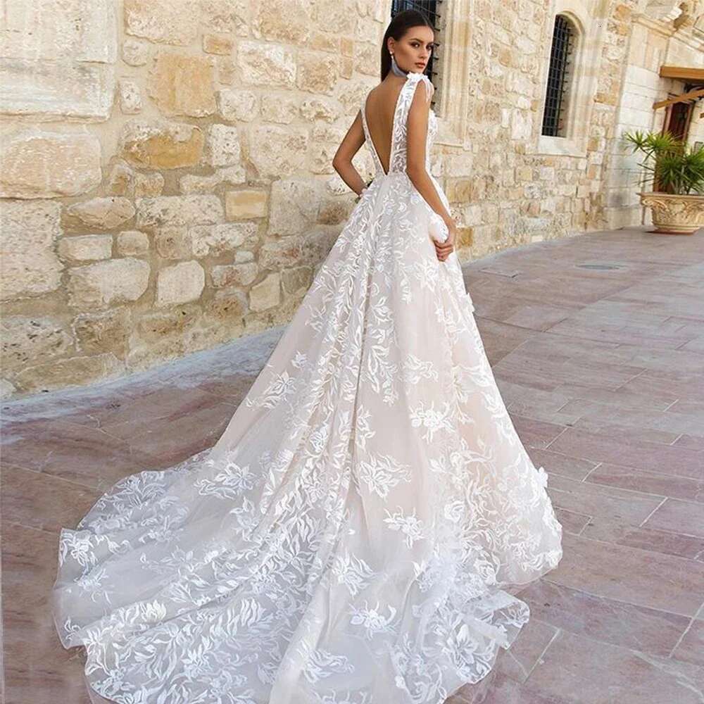 Fashion elegant deep v neckline backless res a ha lace appliques tulle court train wedding dresses