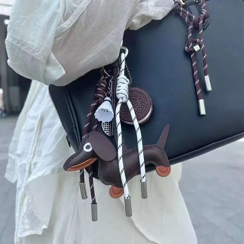 Dahund Bag Pendant Handmade Bread Letter Camerchain Woven Rope Sausage Dog Car Phone Accessory Christmas Couple Gift