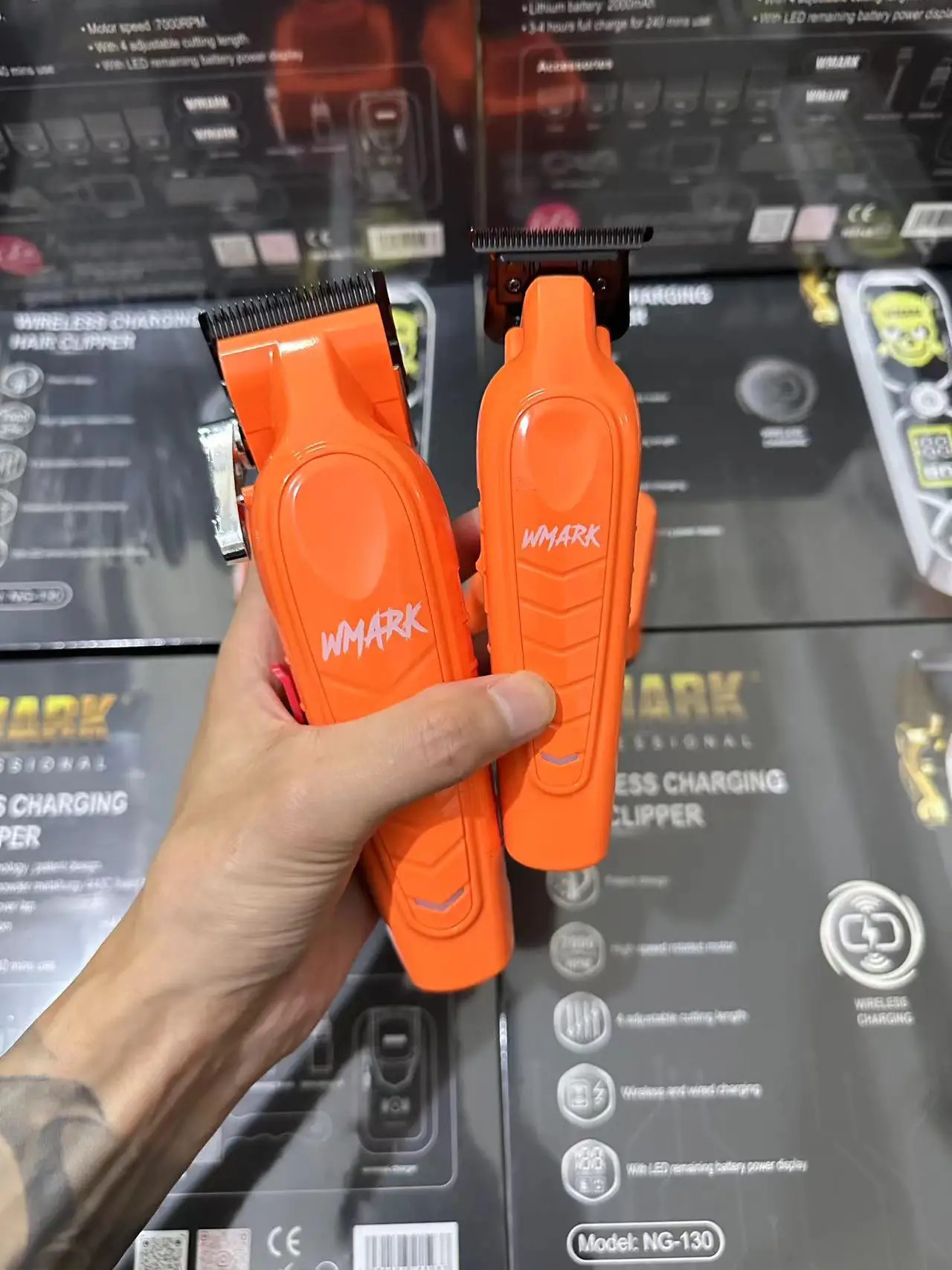 WMARK hair clipper NG-139NG-339 oil head electric clippers selling charging base hair salon special 250226