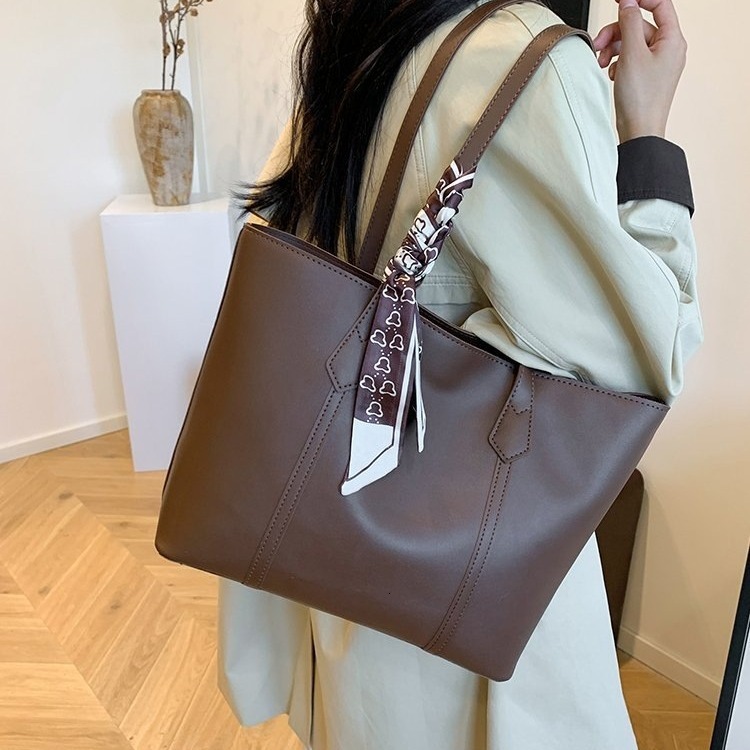 New Fashionable Multi Functional Commuter Single Shoulder Fashionable Simple Handbag College Student Class Bag High End Women's Bag